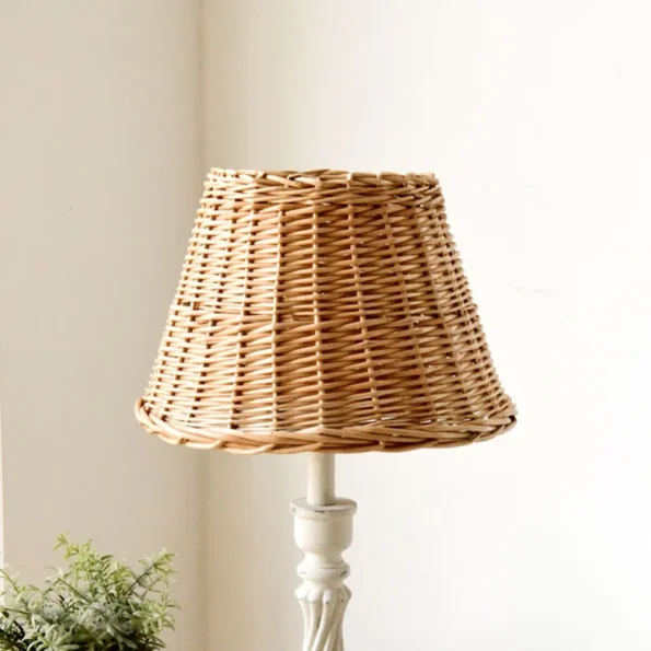 Table lamp rattan woven Japanese Nordic French country retro bedside lamp desktop decoration - Image 5
